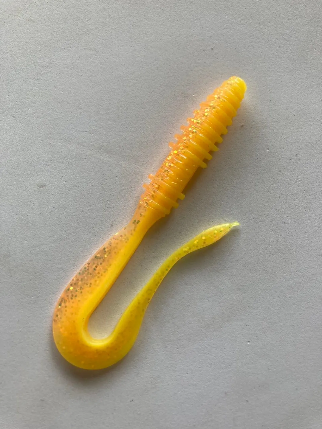 15pcs (3pks) Long Curl Tail Soft Plastic Lure Freshwater and Saltwater 10cm 4.6g 5 colors