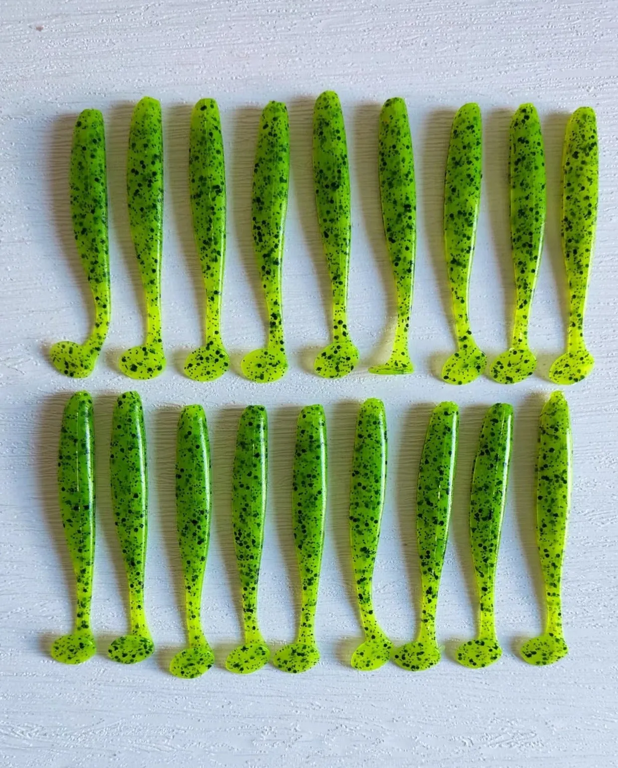 18pcs (3pks) Soft Plastic Paddle Tail Shad 75mm On 5 Colour Scented Fishing Tackle