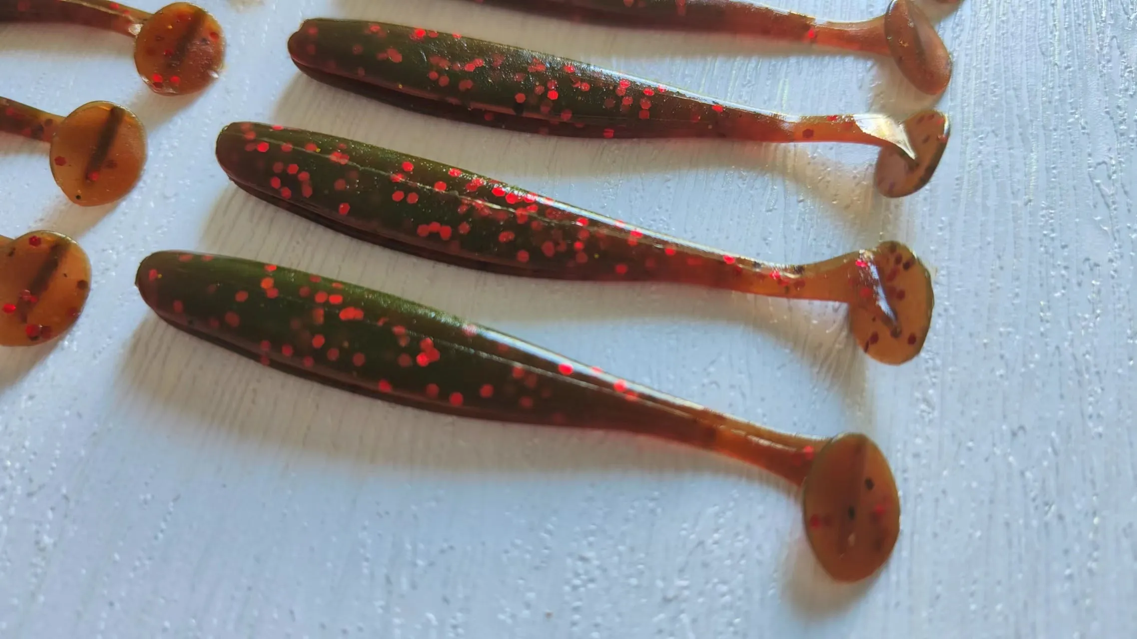 18pcs (3pks) Soft Plastic Paddle Tail Shad 75mm On 5 Colour Scented Fishing Tackle
