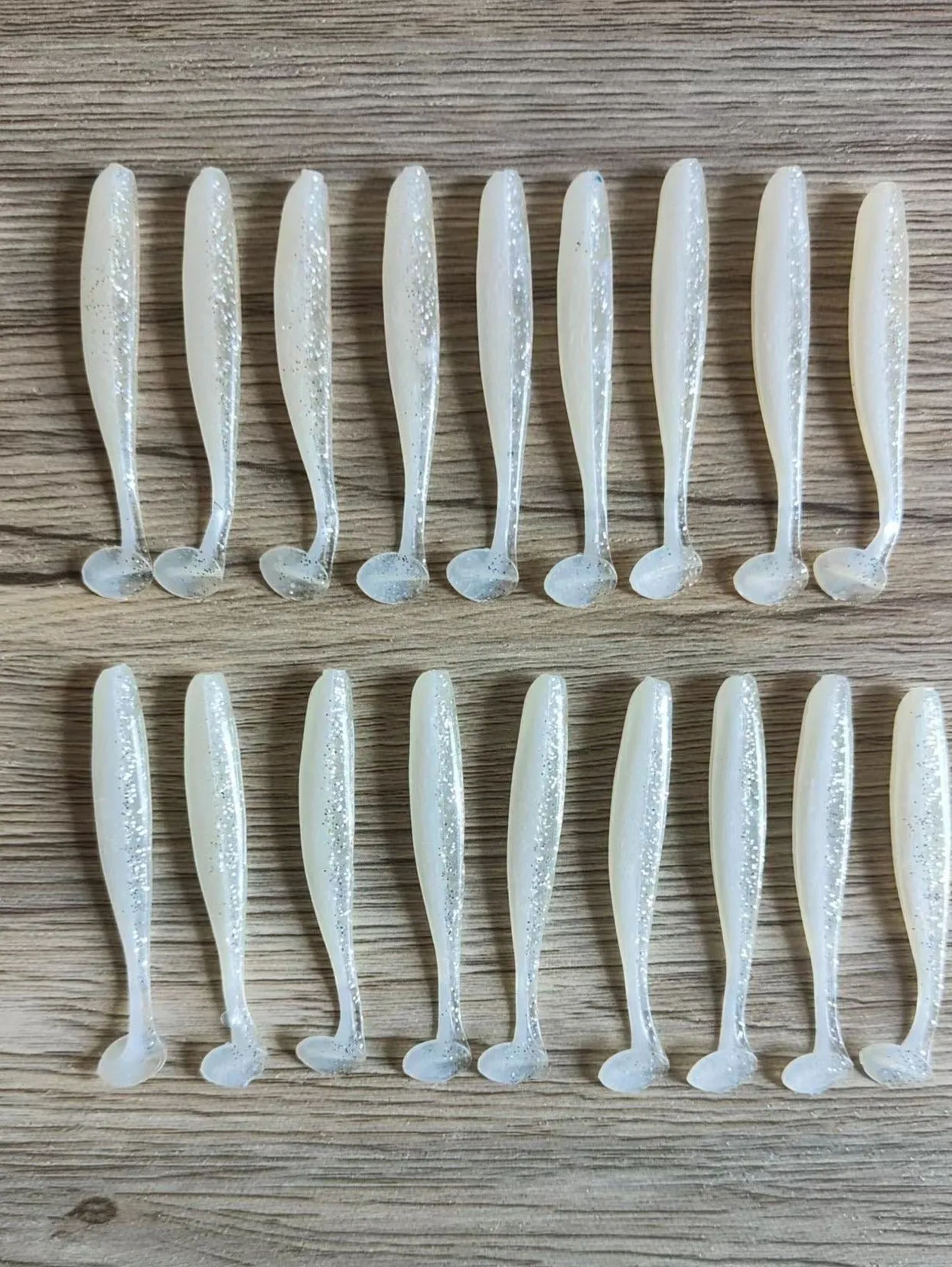 18pcs (3pks) Soft Plastic Paddle Tail Shad 75mm On 5 Colour Scented Fishing Tackle