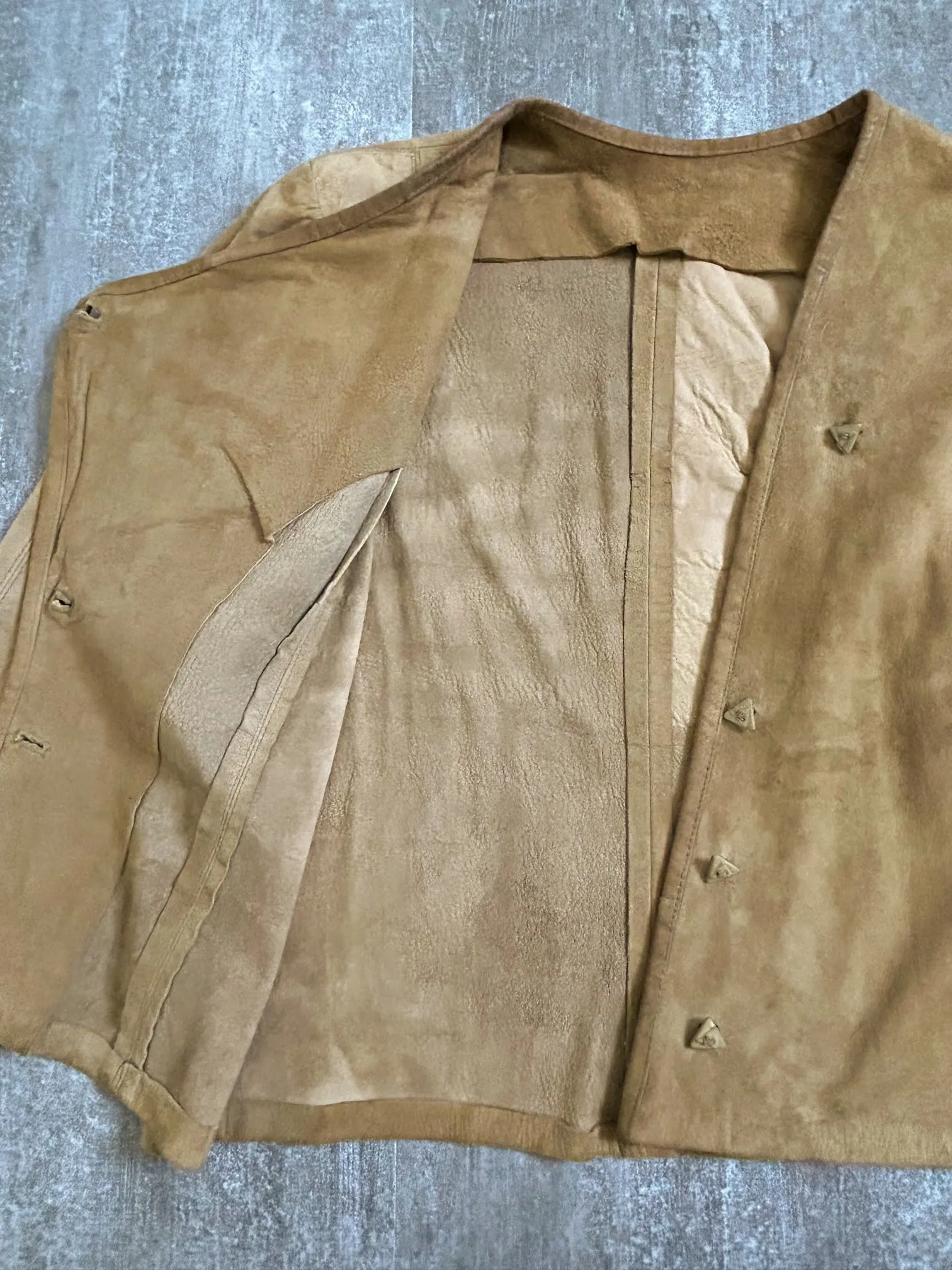 1930s 1940s vintage suede leather jacket . size small to medium