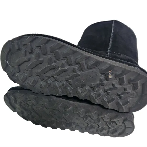 Bearpaw Elle Short Black Suede Sheepskin Mid Calf Boot Size 7(38)