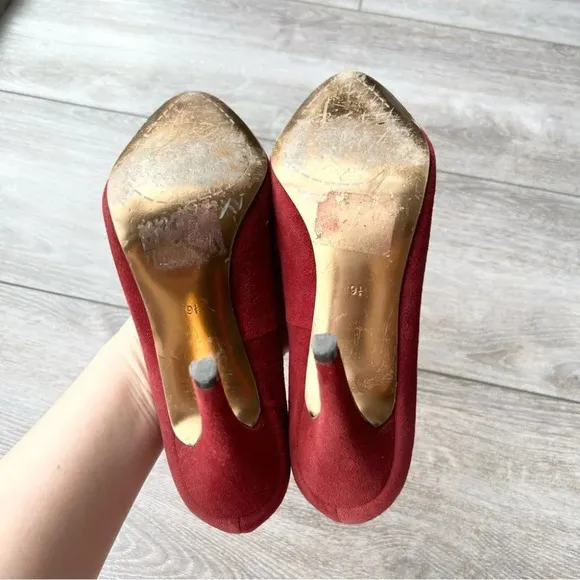 Charles David Burgundy Suede Leather Pumps