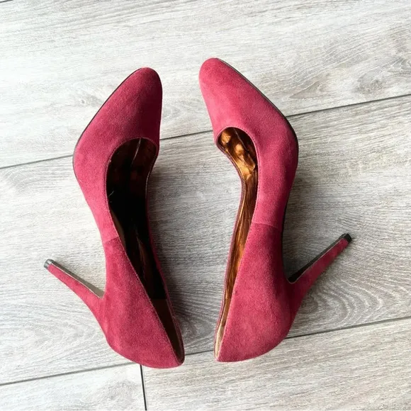 Charles David Burgundy Suede Leather Pumps