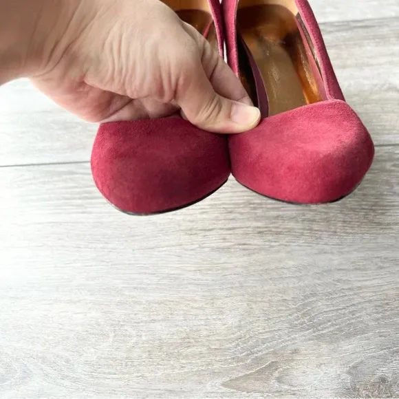 Charles David Burgundy Suede Leather Pumps