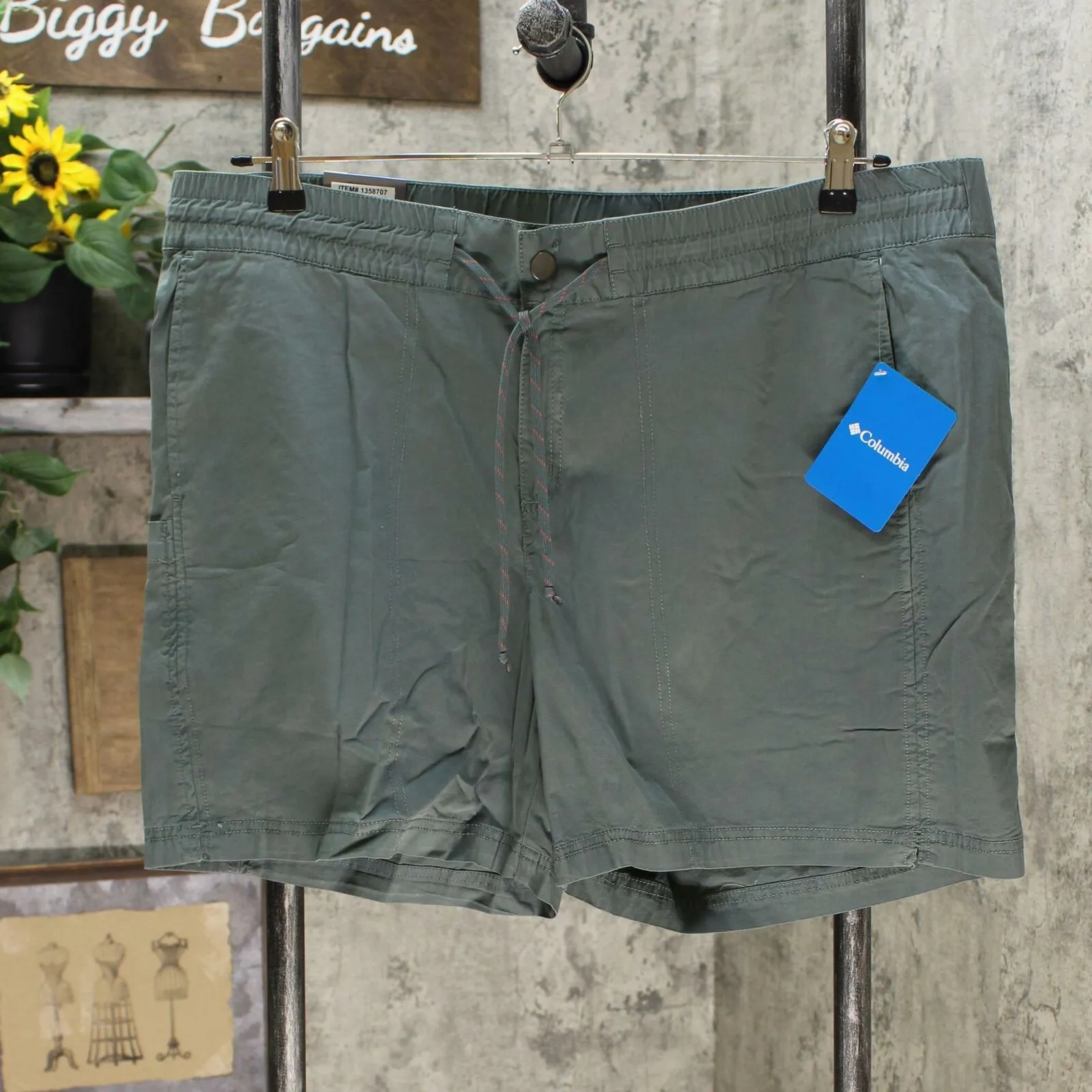 Columbia Women's Pigment Dyed Active Fit Court Shorts