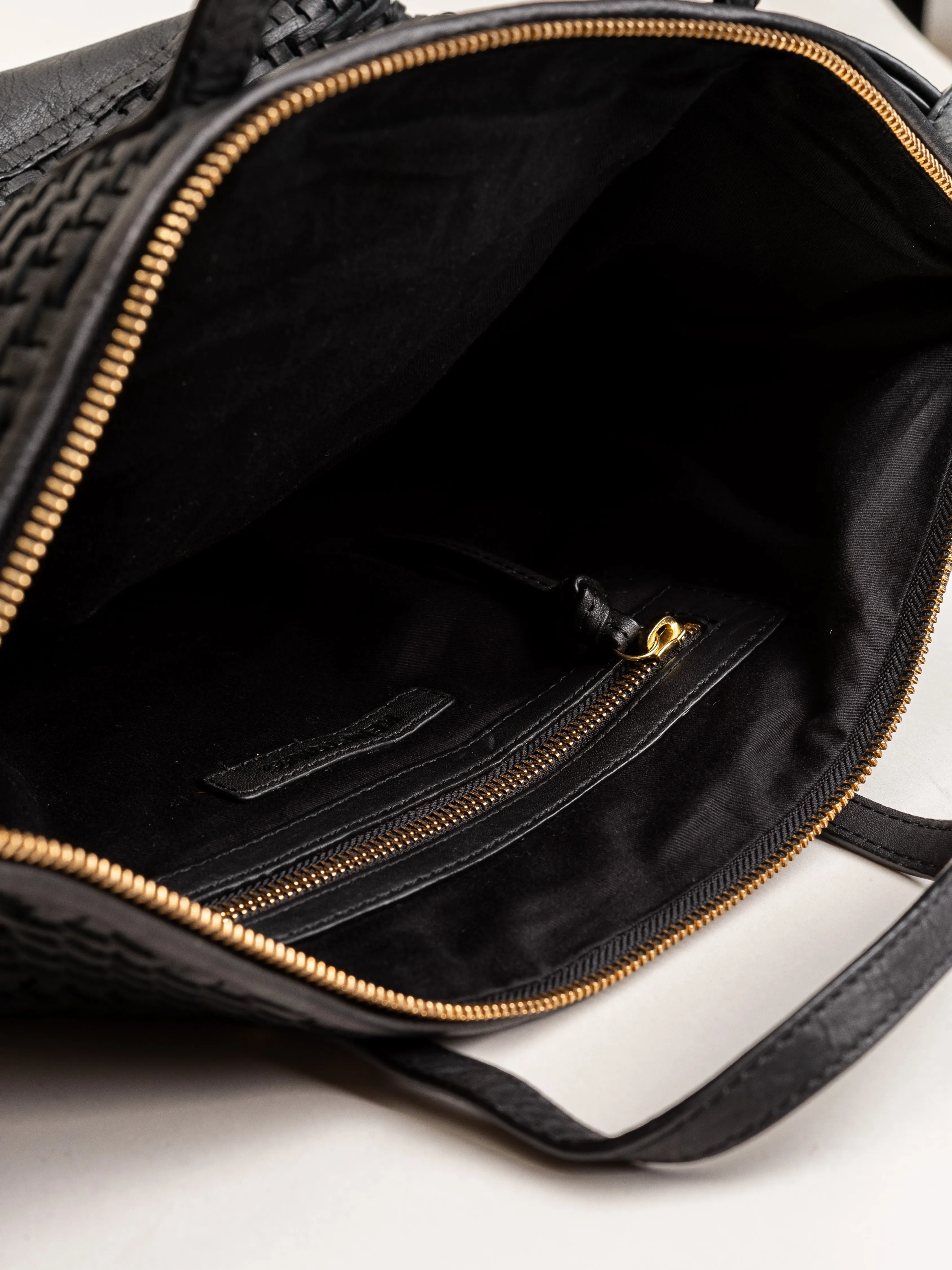devon holdall - black woven