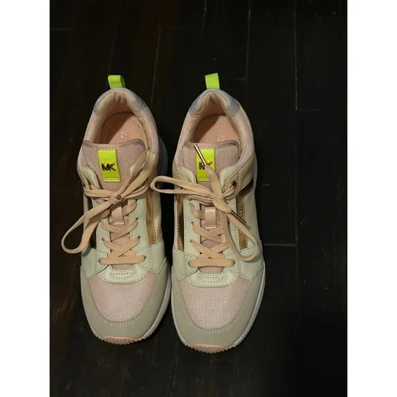 EUC Michael Kors Georgie Mixed-Media Trainer size 6.5M