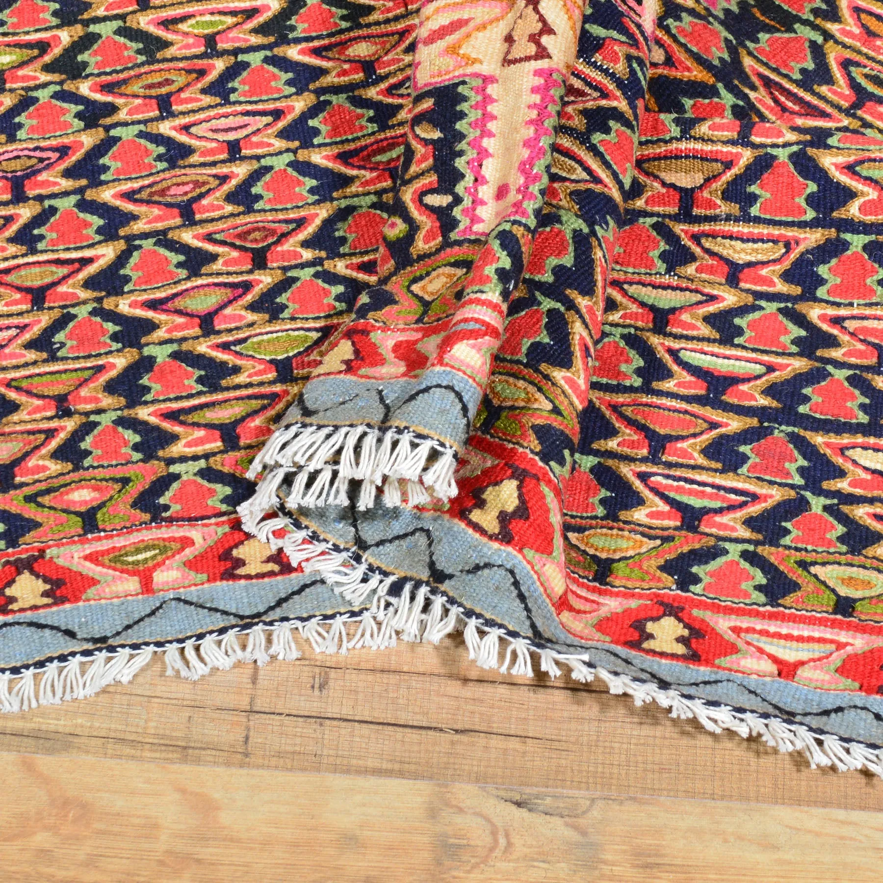 Hand-Woven Persian Sennah Kilim Geometric Design Wool Rug (Size 4.0 X 4.10) Cwral-7686