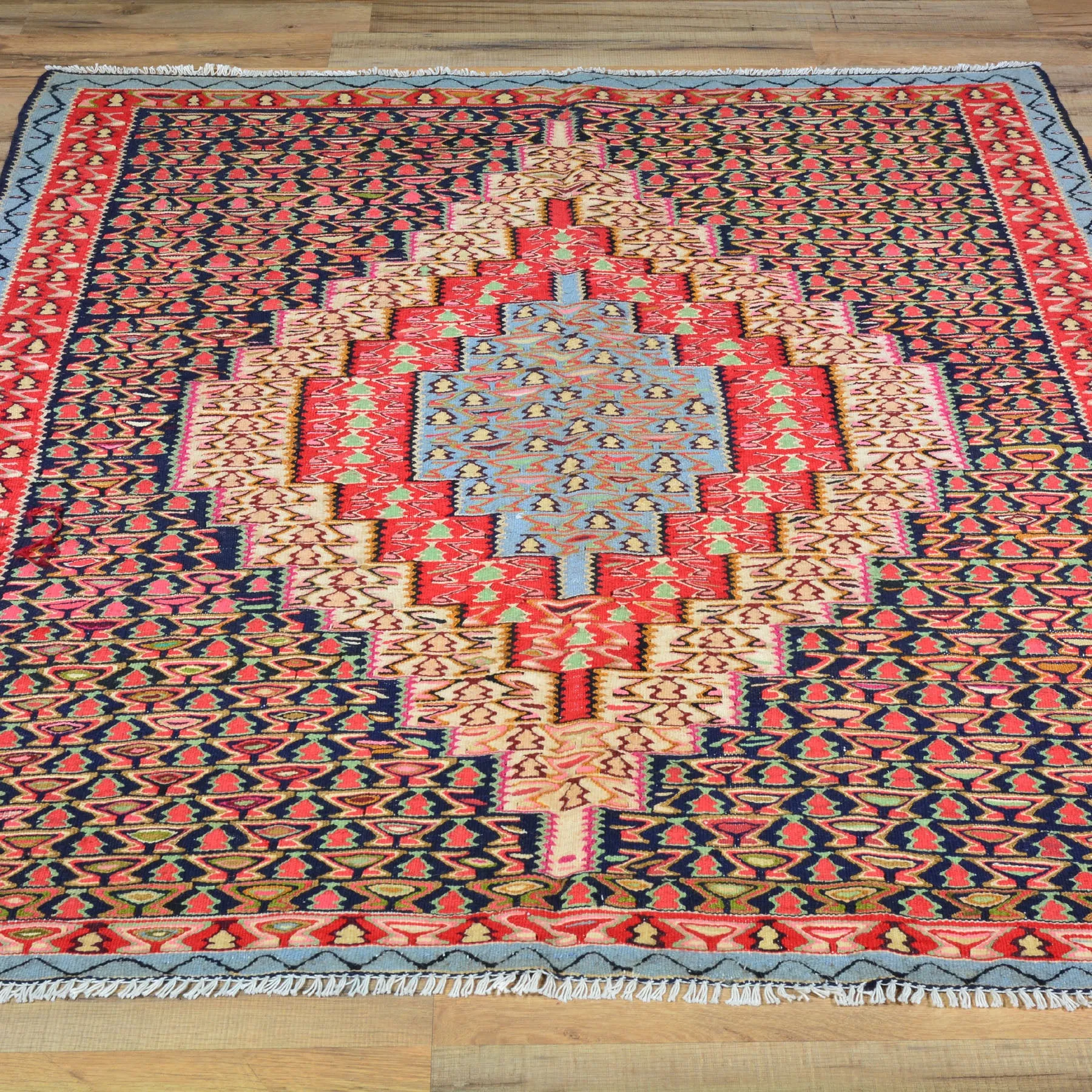 Hand-Woven Persian Sennah Kilim Geometric Design Wool Rug (Size 4.0 X 4.10) Cwral-7686