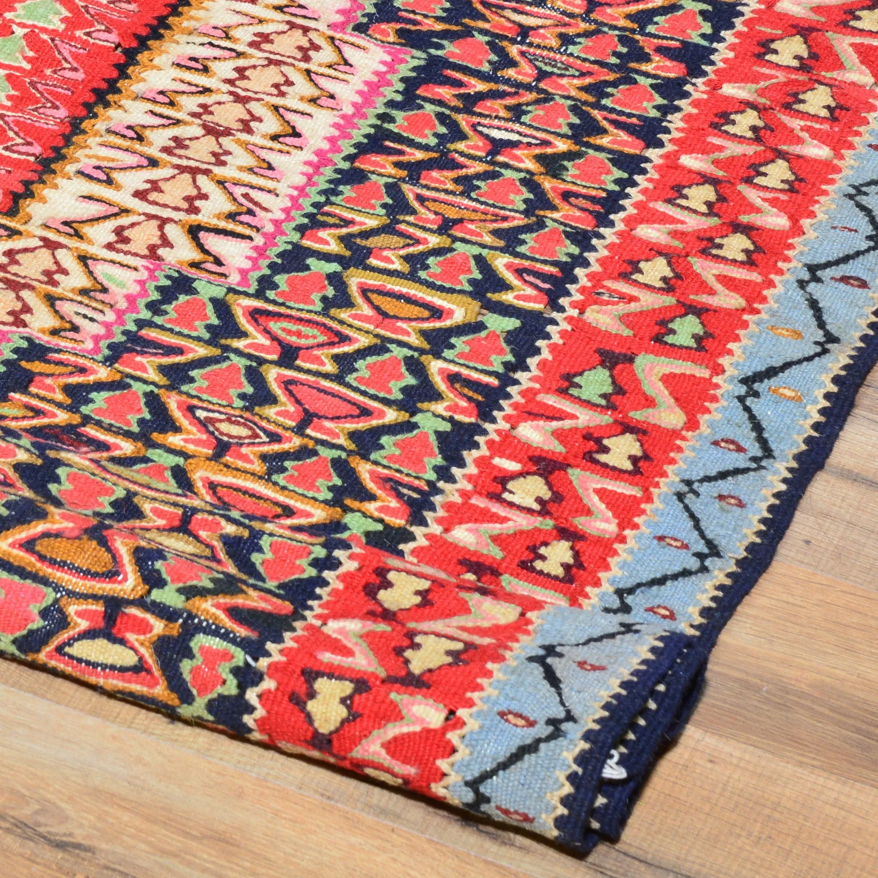 Hand-Woven Persian Sennah Kilim Geometric Design Wool Rug (Size 4.0 X 4.10) Cwral-7686