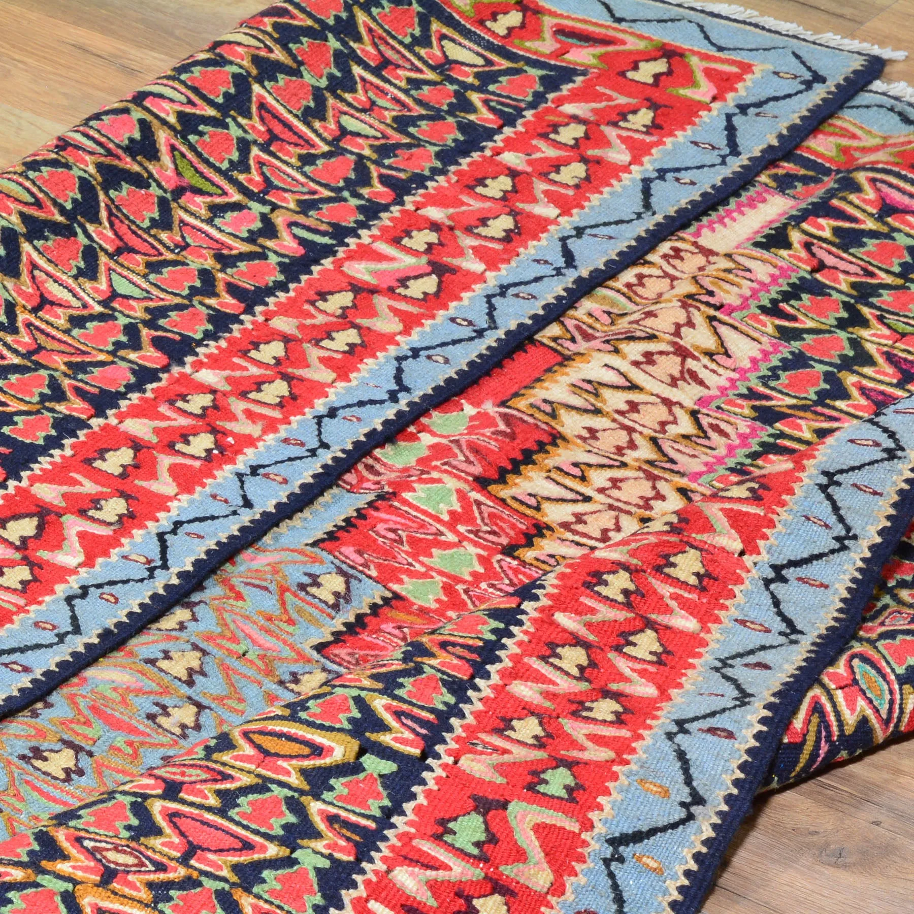 Hand-Woven Persian Sennah Kilim Geometric Design Wool Rug (Size 4.0 X 4.10) Cwral-7686