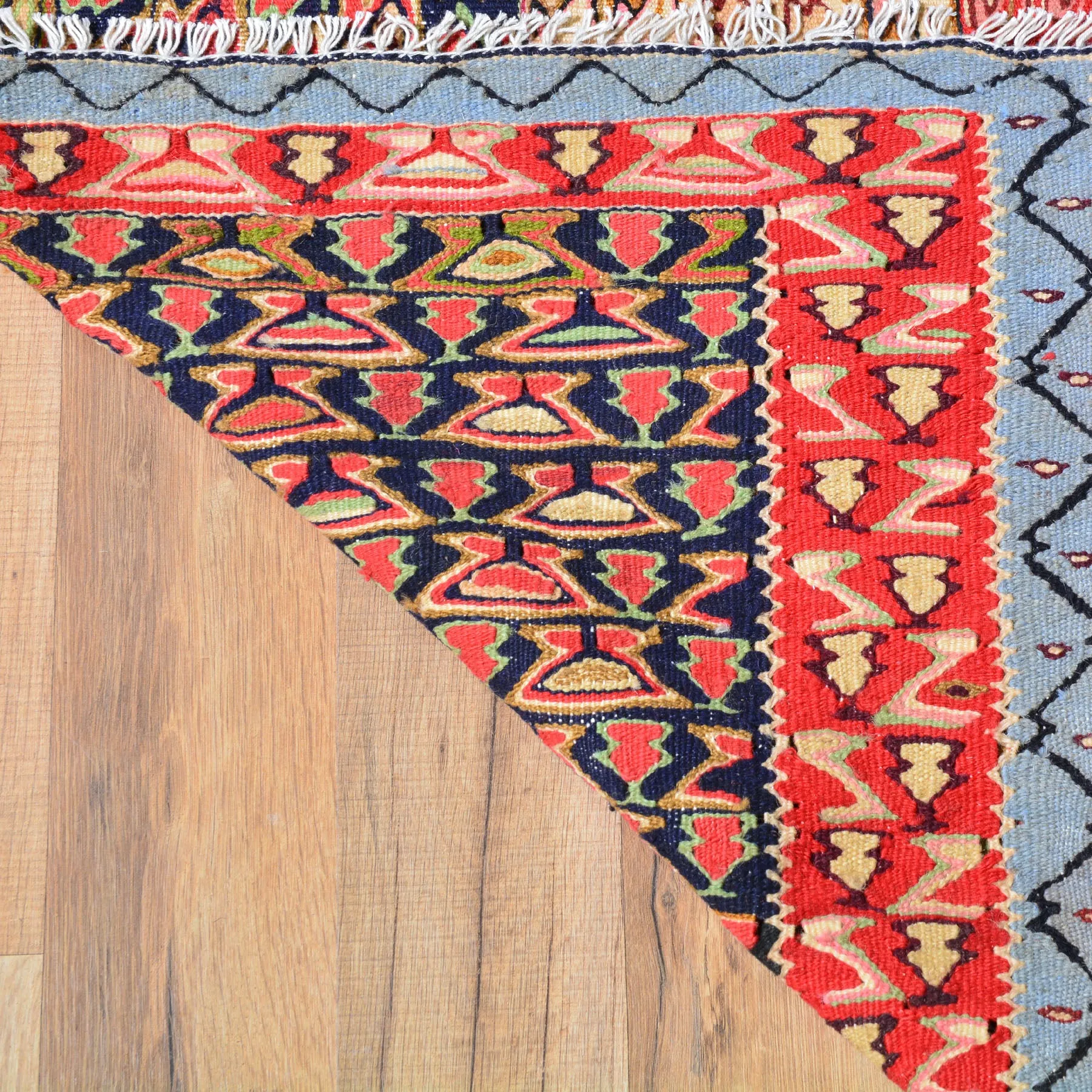 Hand-Woven Persian Sennah Kilim Geometric Design Wool Rug (Size 4.0 X 4.10) Cwral-7686