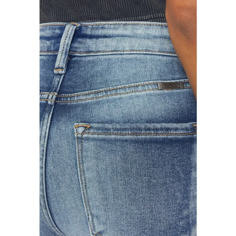 HIGH-RISE JEANS