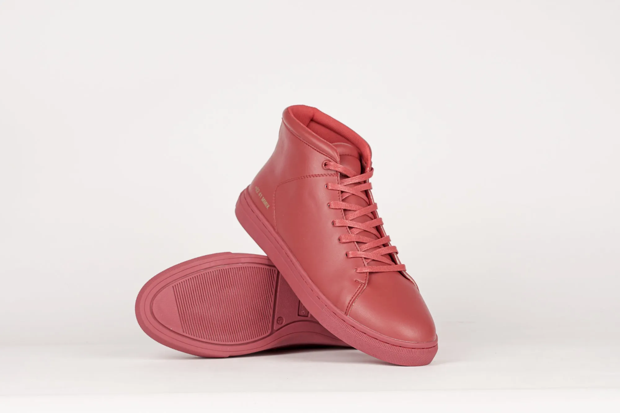 MAH-01 | TRIPLE RED  | MEN