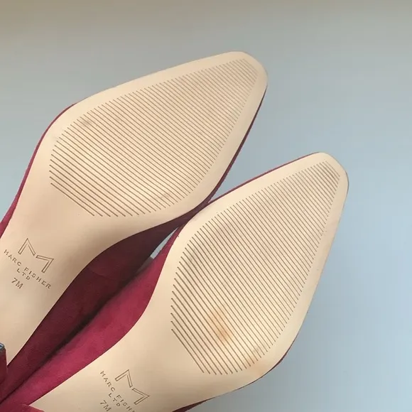 Marc Fisher Varla Dark Red Suede Block Heel Pumps