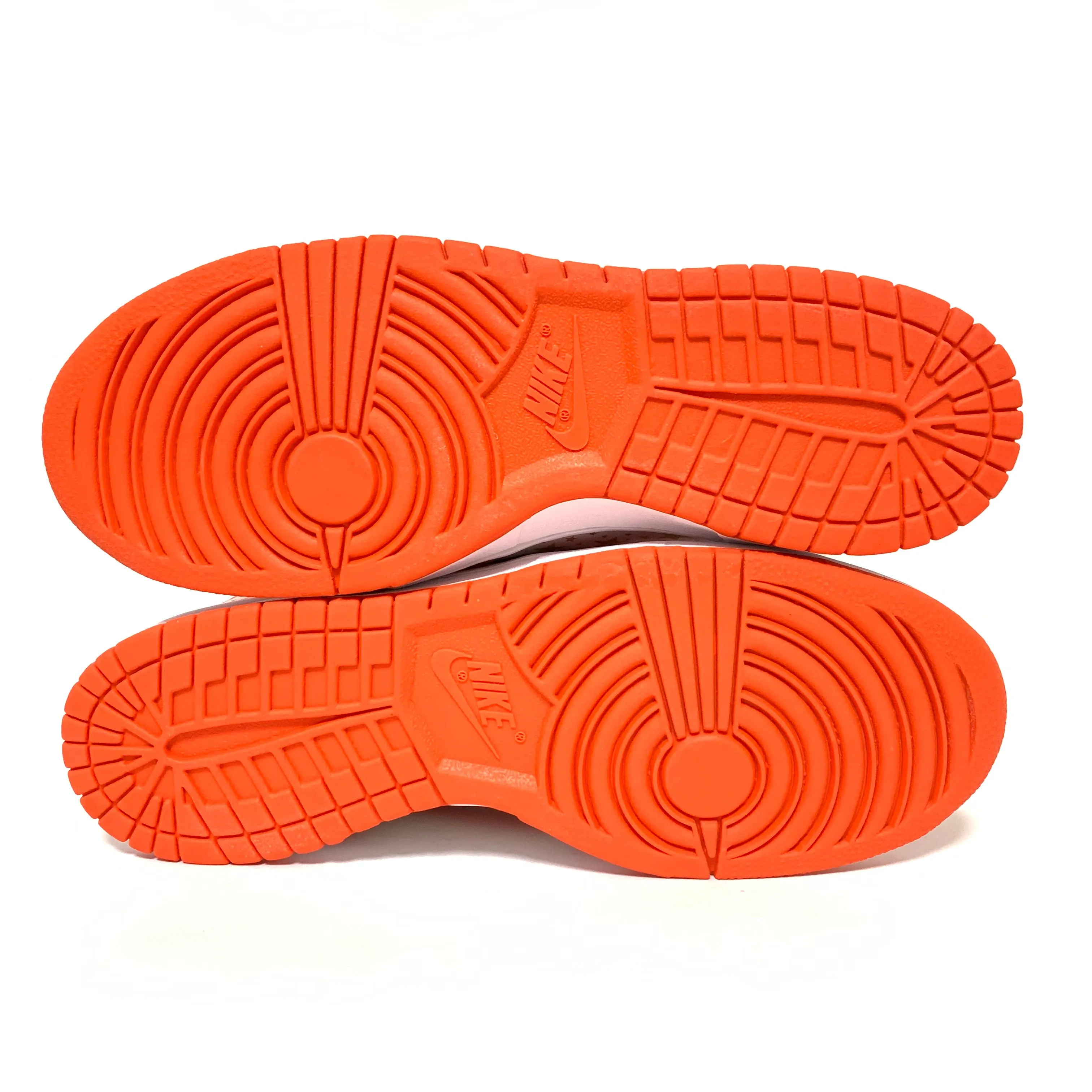 NIKE DUNK HIGH PRO SB SUPREME COLLEGE ORANGE