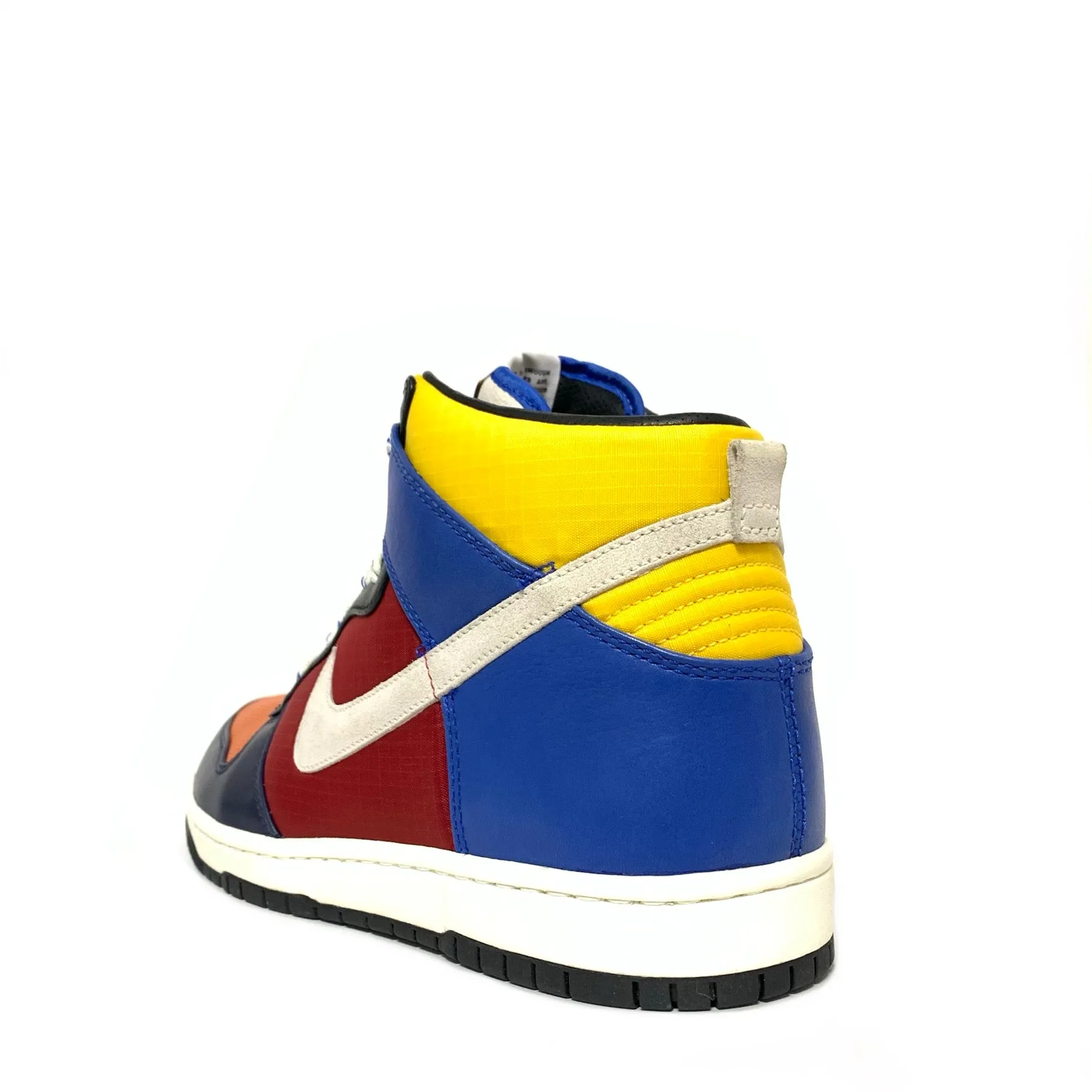 NIKE DUNK HIGH SUPREME BE TRUE