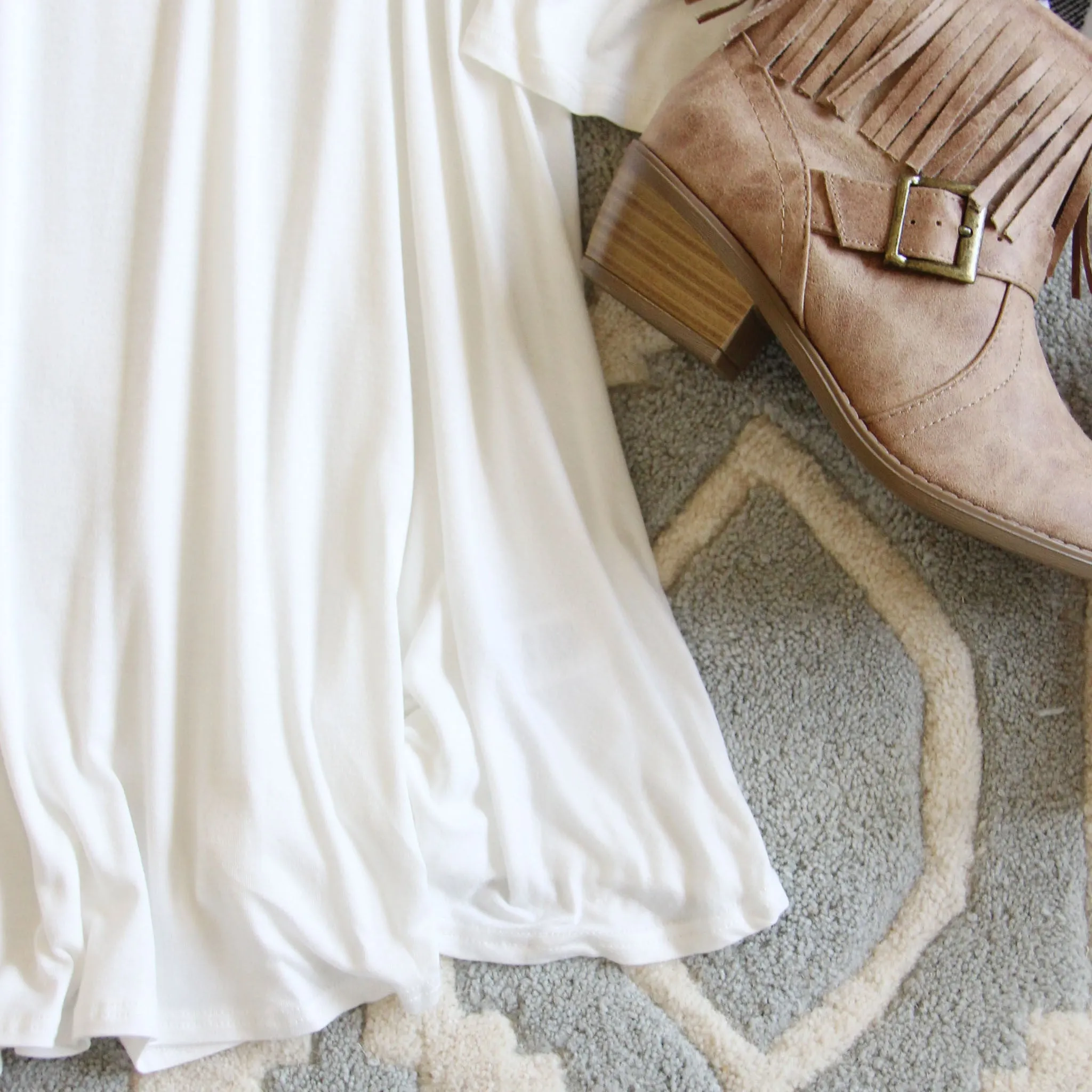 The Snowy Arrow Tunic