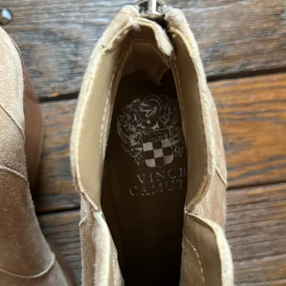 Vince Camuto Gradesha Suede Tortilla Ankle Boot Size 6.5