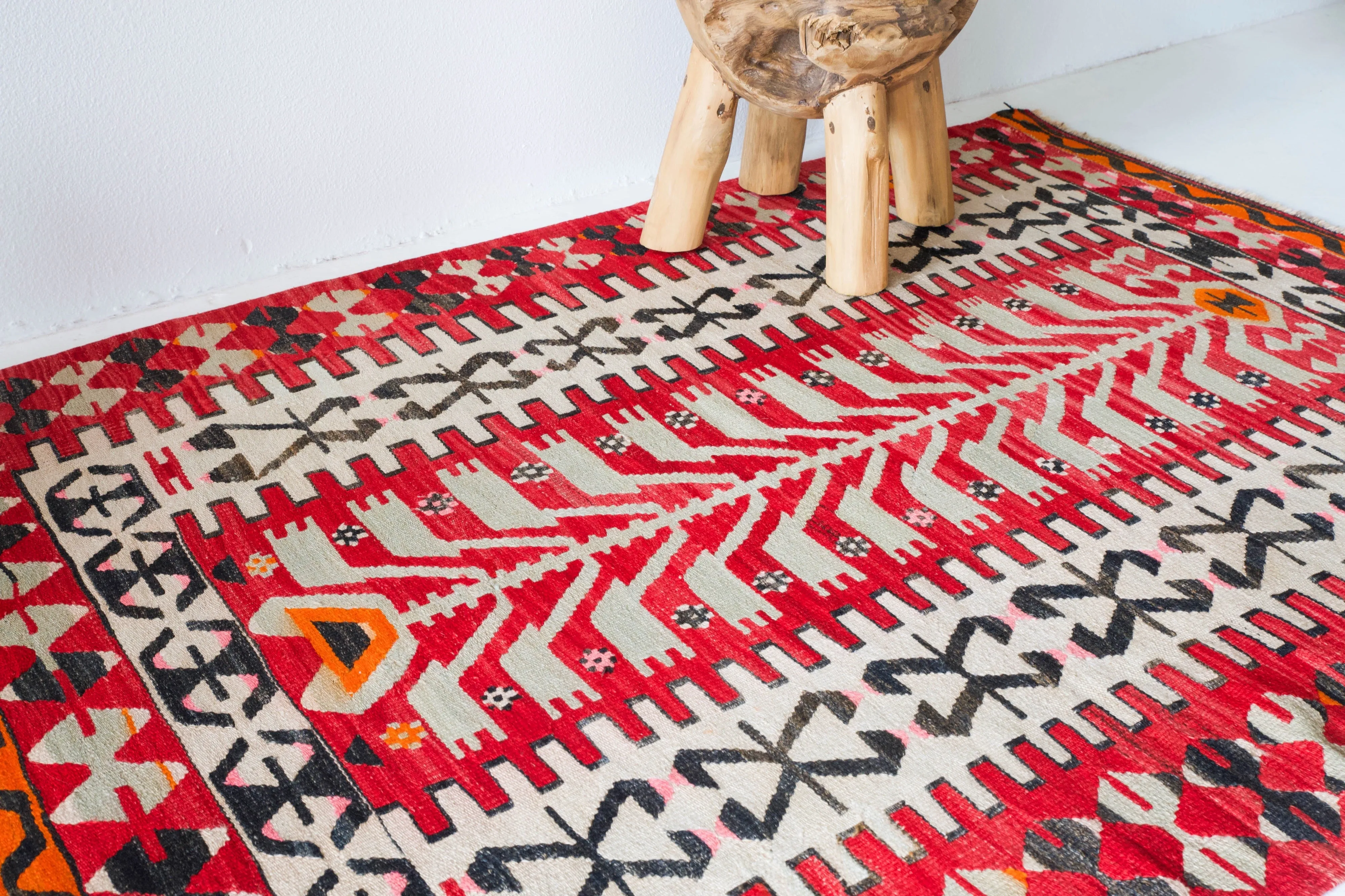 Vintage western Anatolian Kilim Rug 3'9"x5'2"