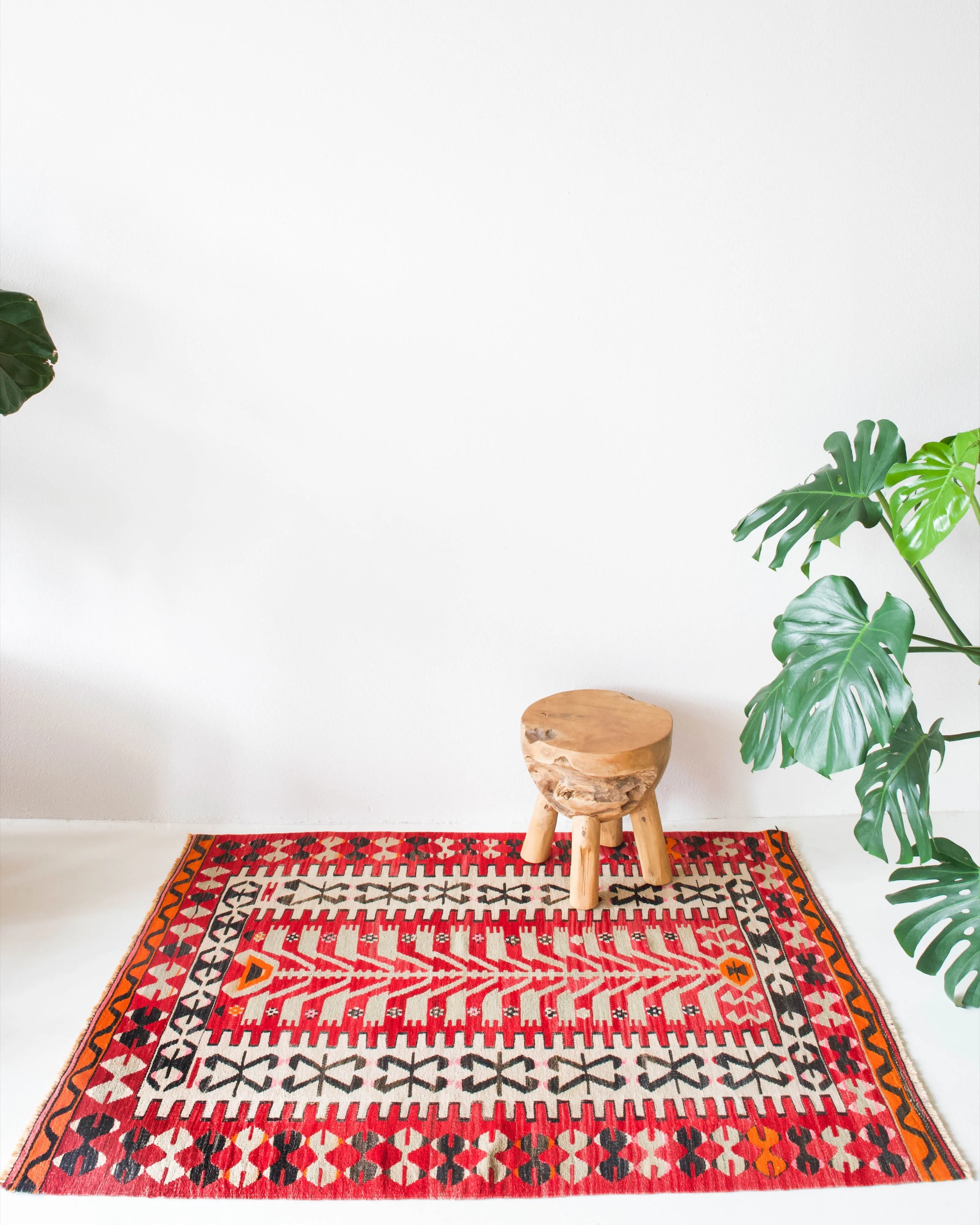 Vintage western Anatolian Kilim Rug 3'9"x5'2"